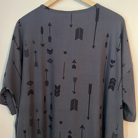 Lularoe arrow top XL - Picture 5 of 11